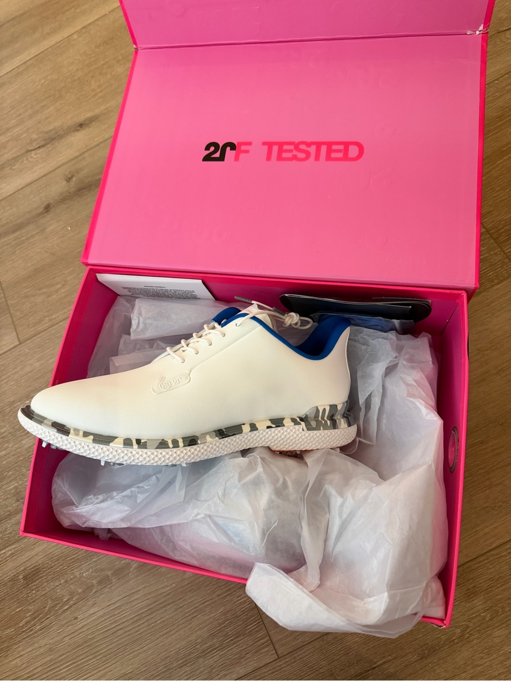 G/FORE White Men's Golf Sneaker with Blue Collar and Camo Midsole